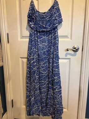 AKAA Blue and White Printed Maxi Dress